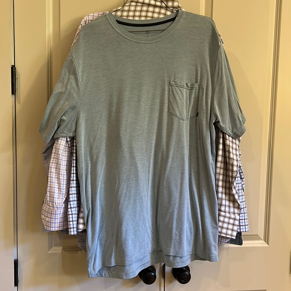 Free Fly. xL tee